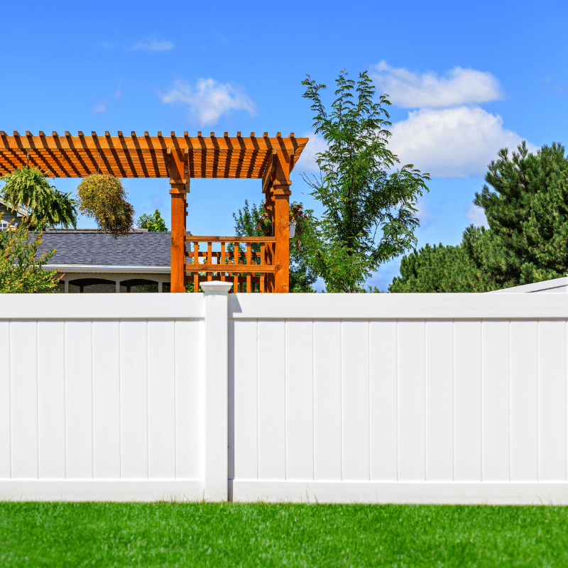 Plastic Fence Contractor in Seattle WA